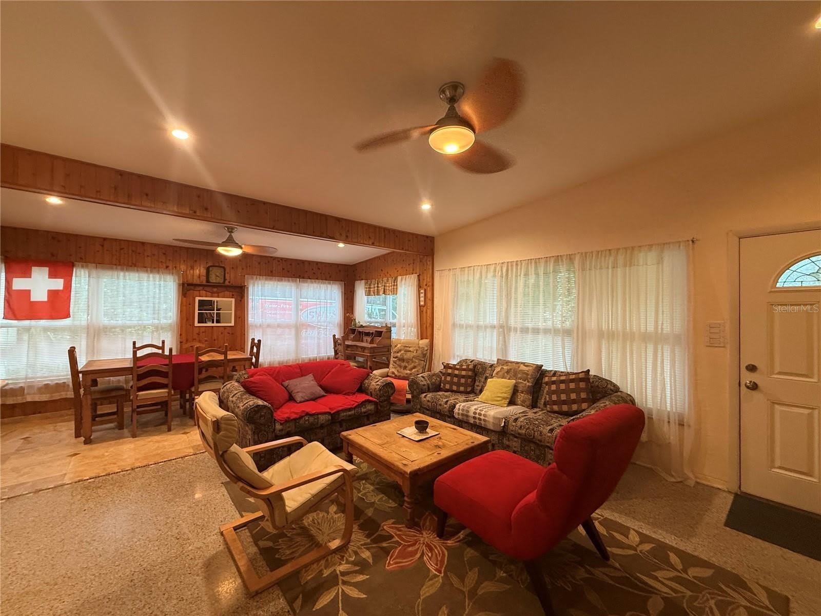 8001 27TH Avenue N – photo 3