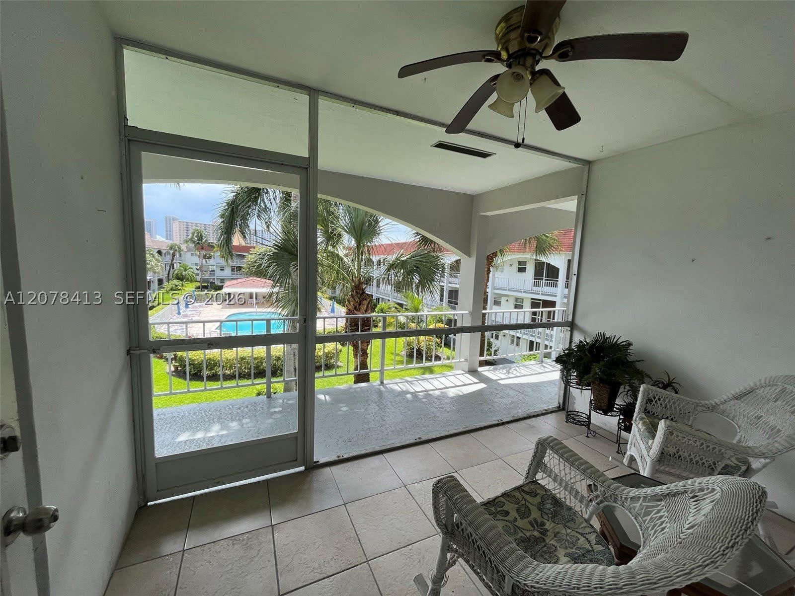 581 Blue Heron Dr – photo 5