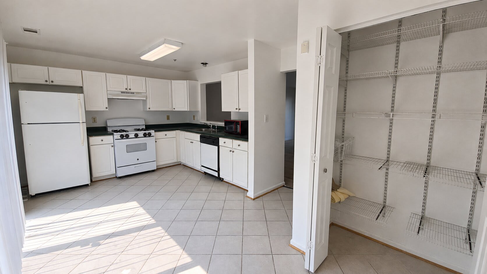 120 Royalty Cir – photo 4