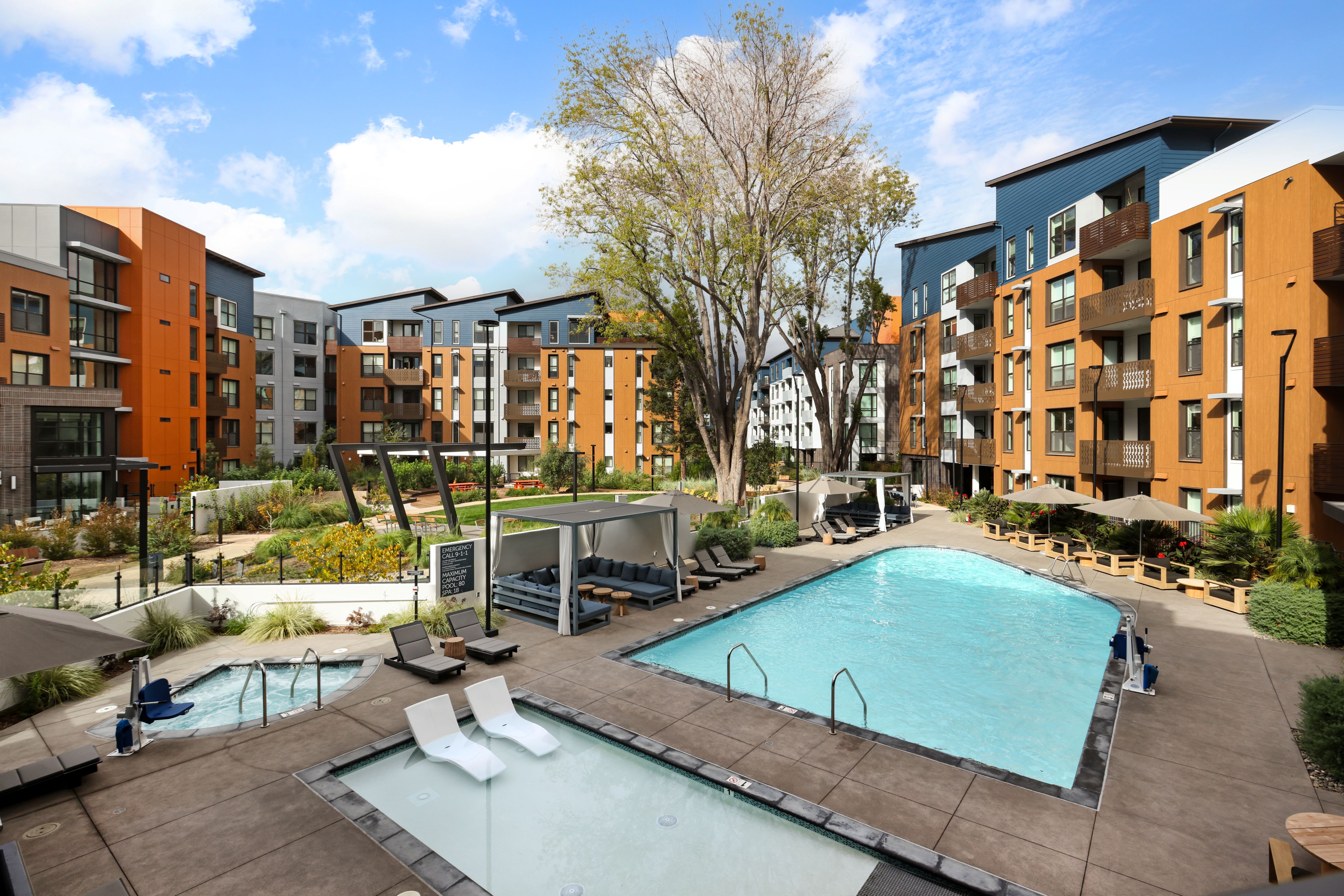 Sevens Luxury Apartment – photo 1
