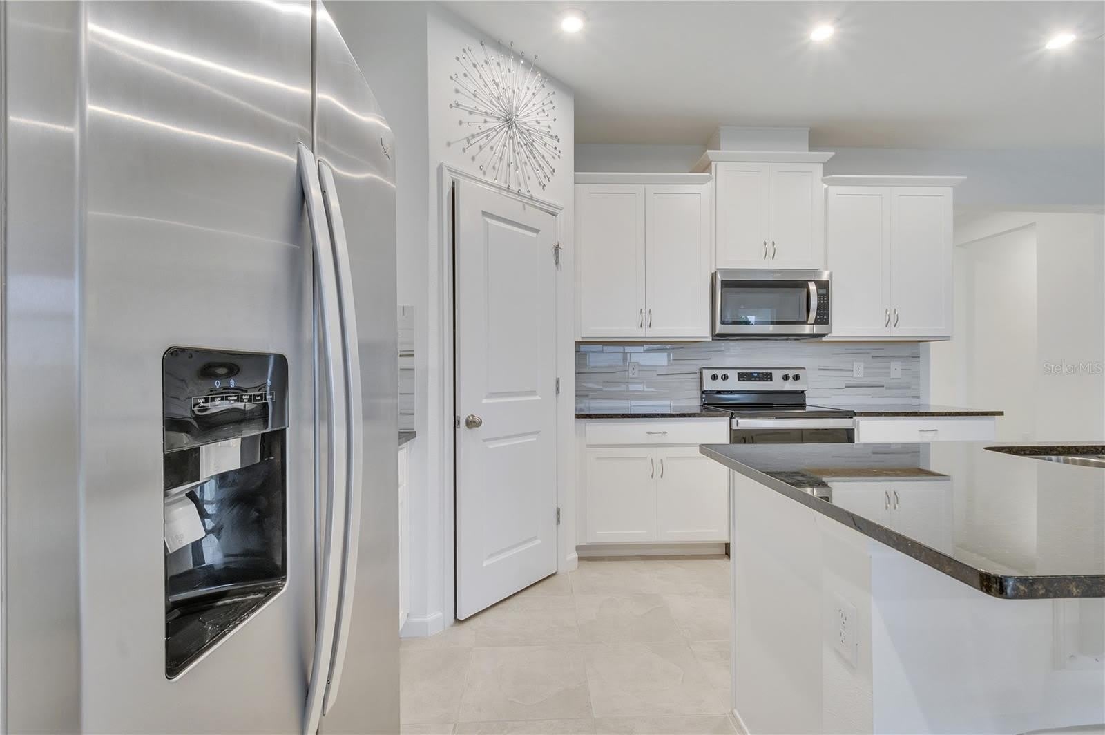 1098 Boardwalk Place – photo 4