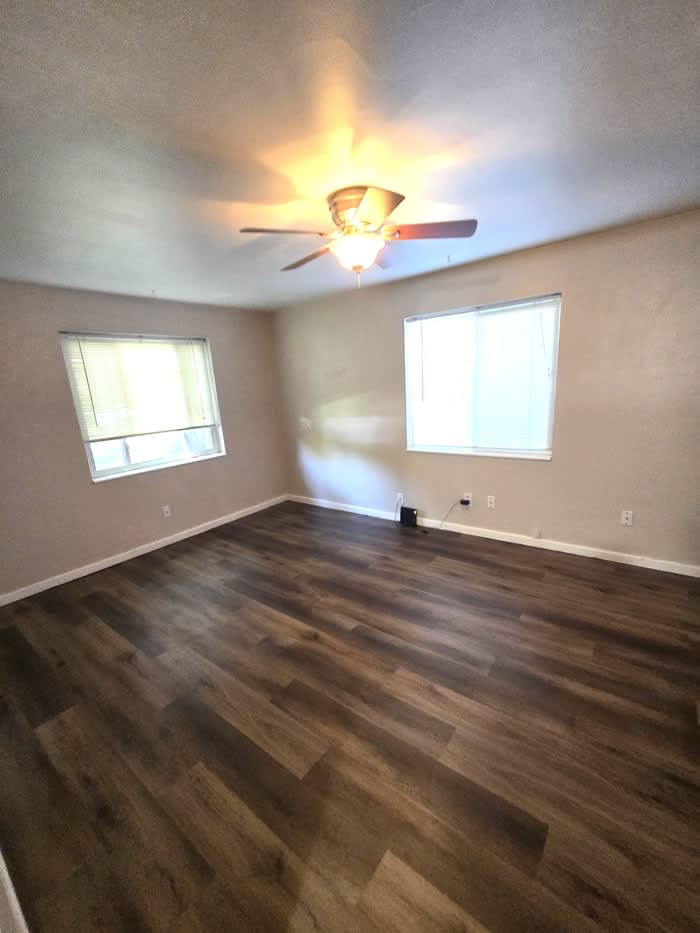 1 Herbert Avenue South – photo 5