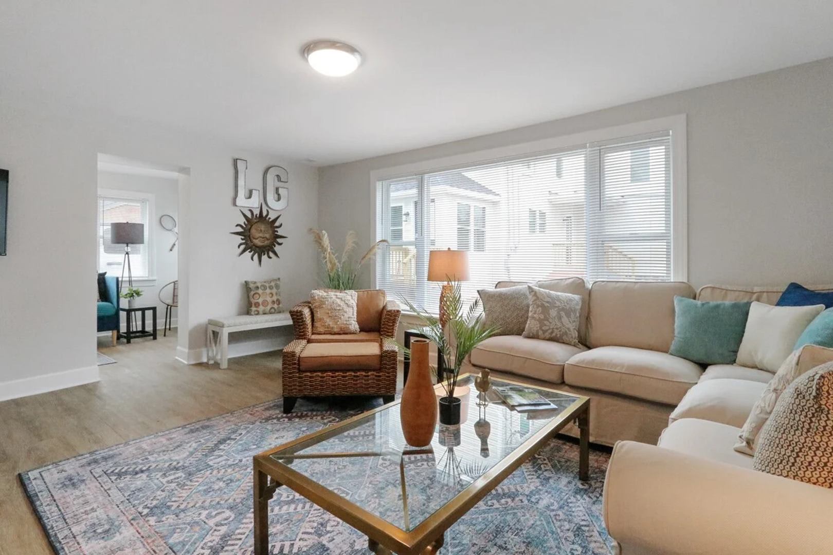 Historic Downtown Lake Geneva Carriage House Available For Monthly Mid Term Rentals – photo 3