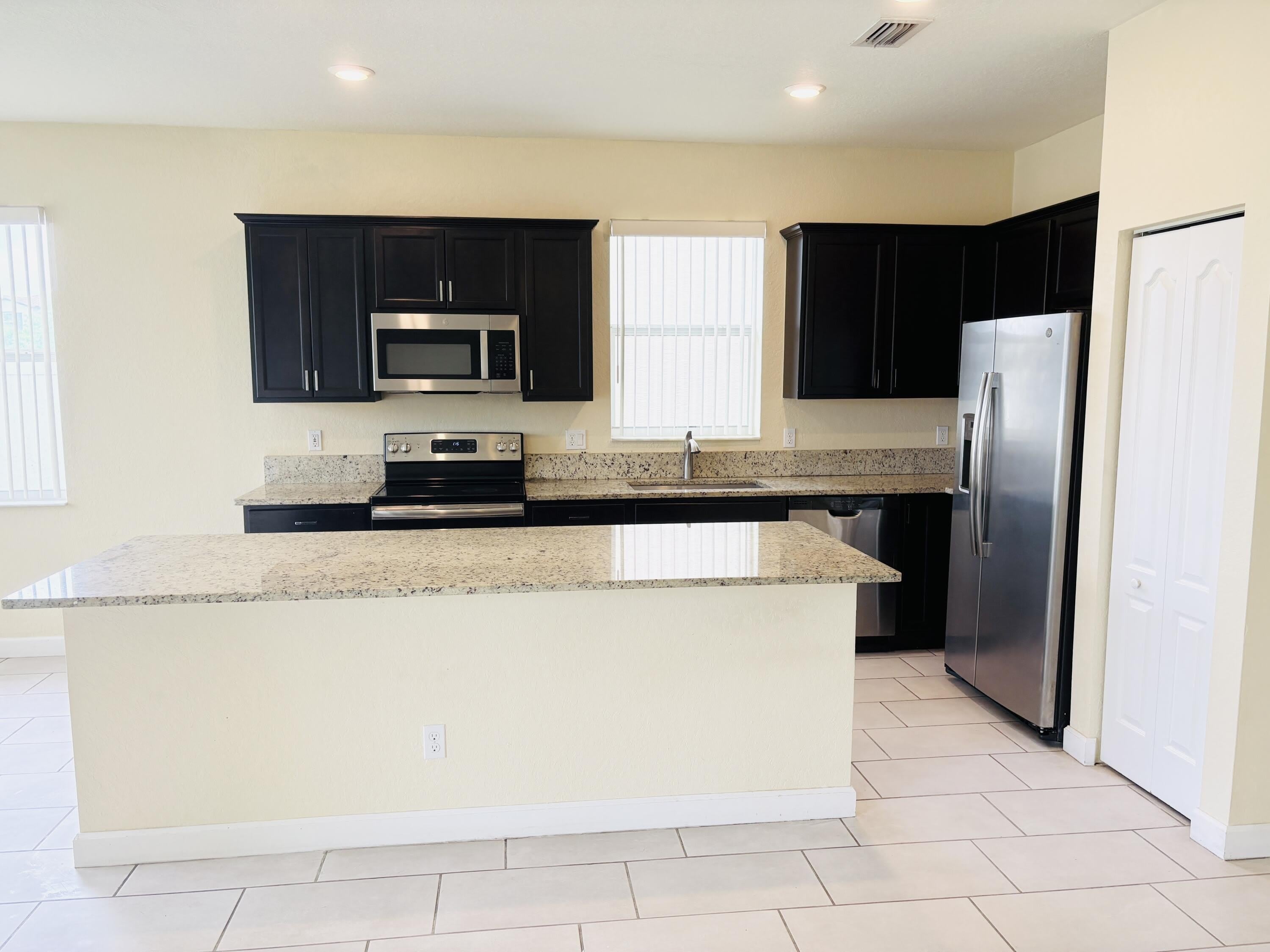 12512 NW STANIS Lane – photo 5