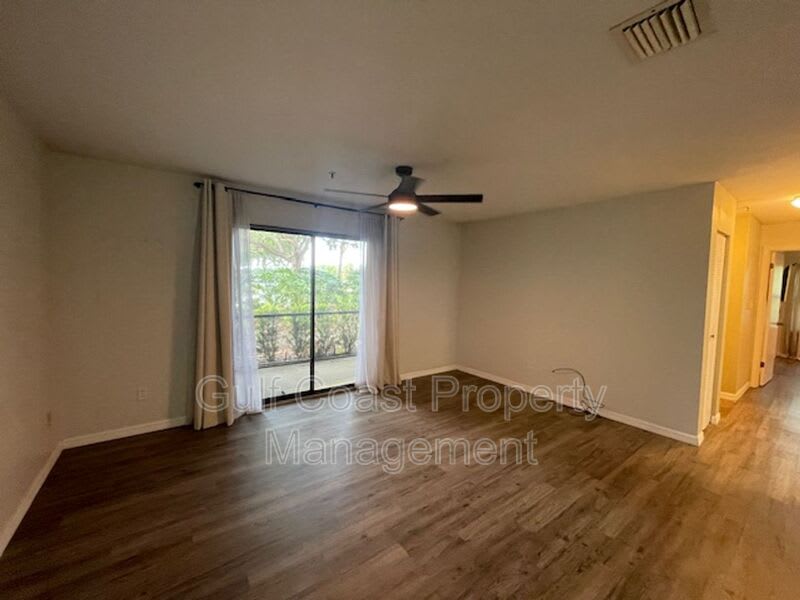 4028 Crockers Lake Blvd – photo 2