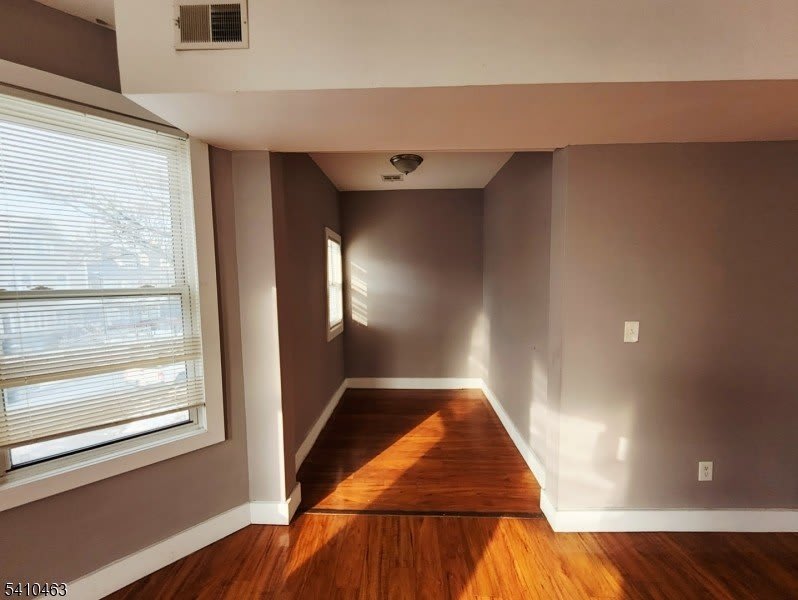 146 Hollywood Ave – photo 5