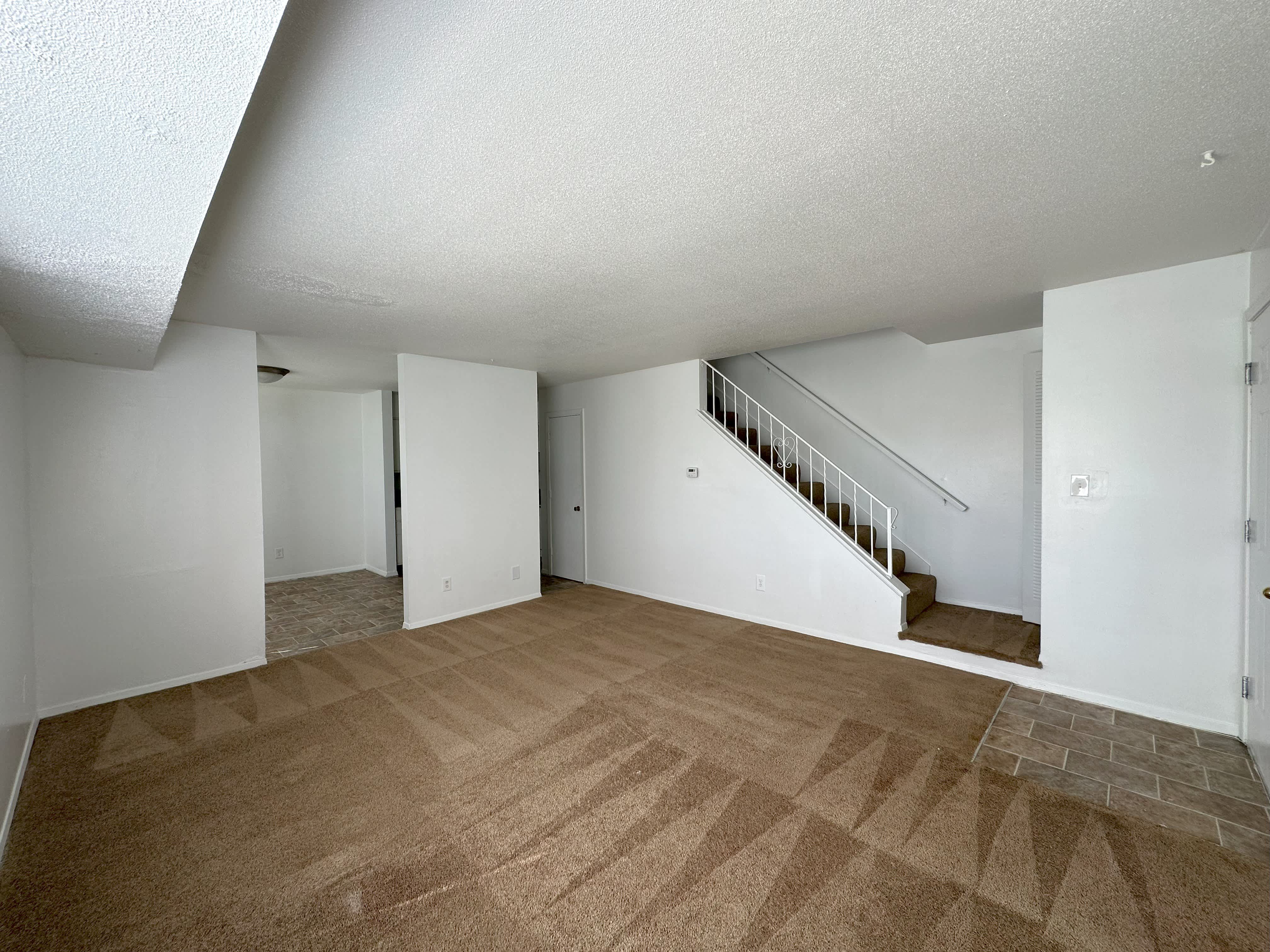 Courtyard Apartments – photo 2