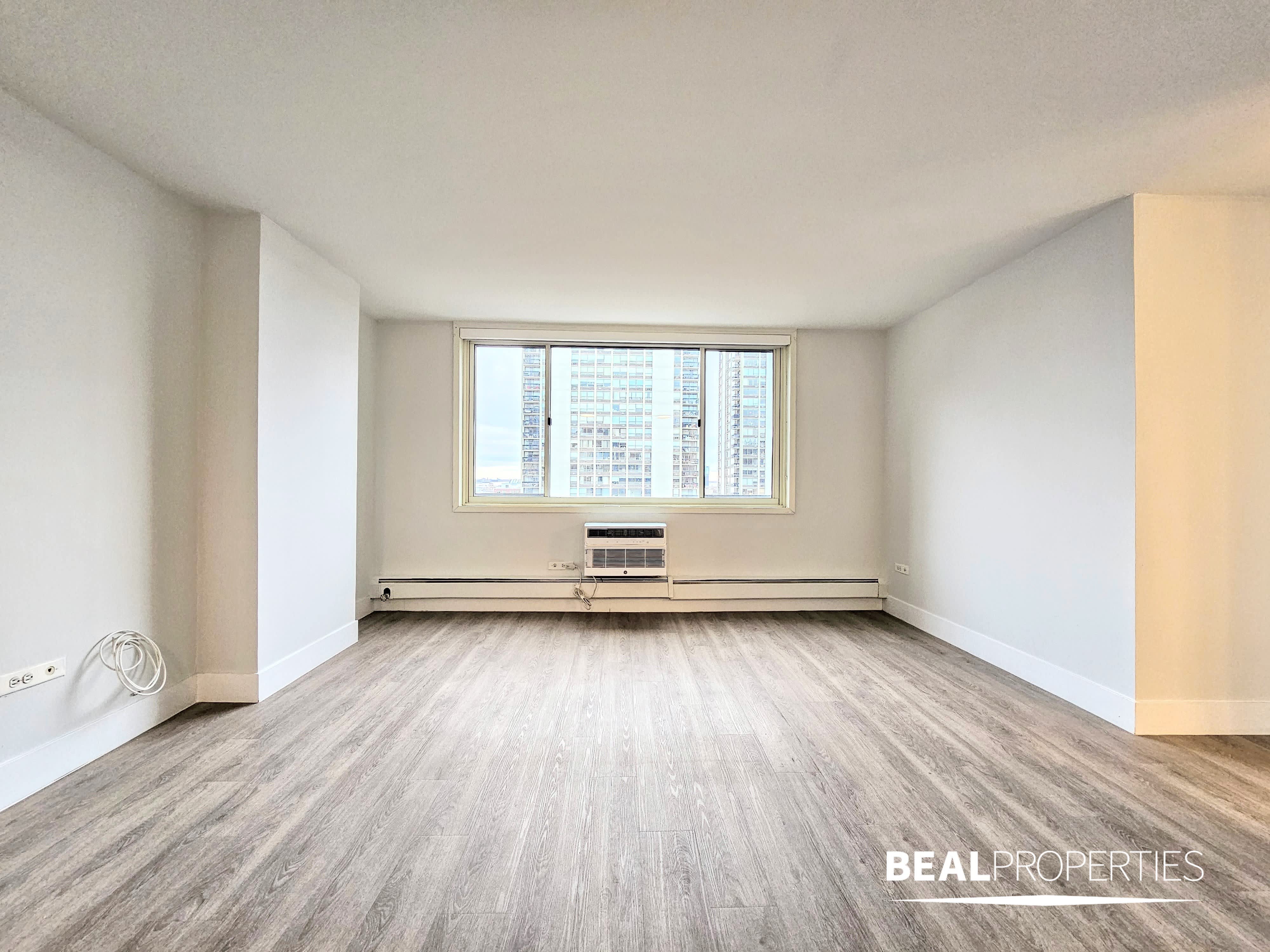 1344 N Dearborn St – photo 1