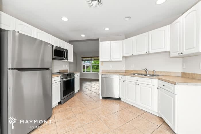 2095 Southeast Joyner Circle – photo 5