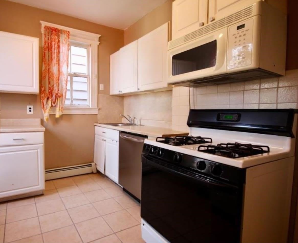 204 SHERMAN AVE – photo 3