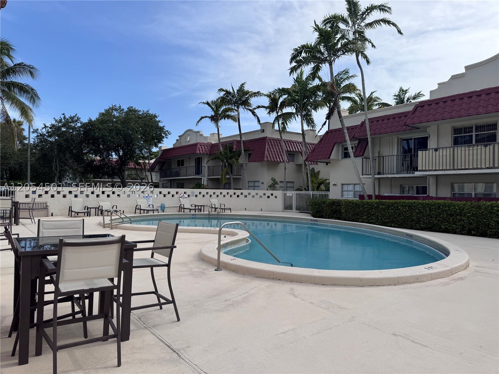 6705 N Kendall Dr – photo 3