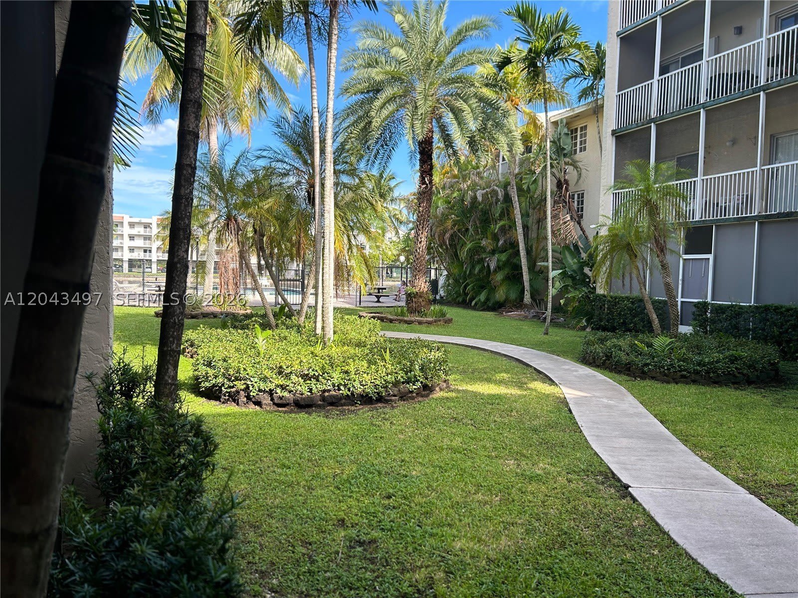 21121 SW 85th Ave – photo 1