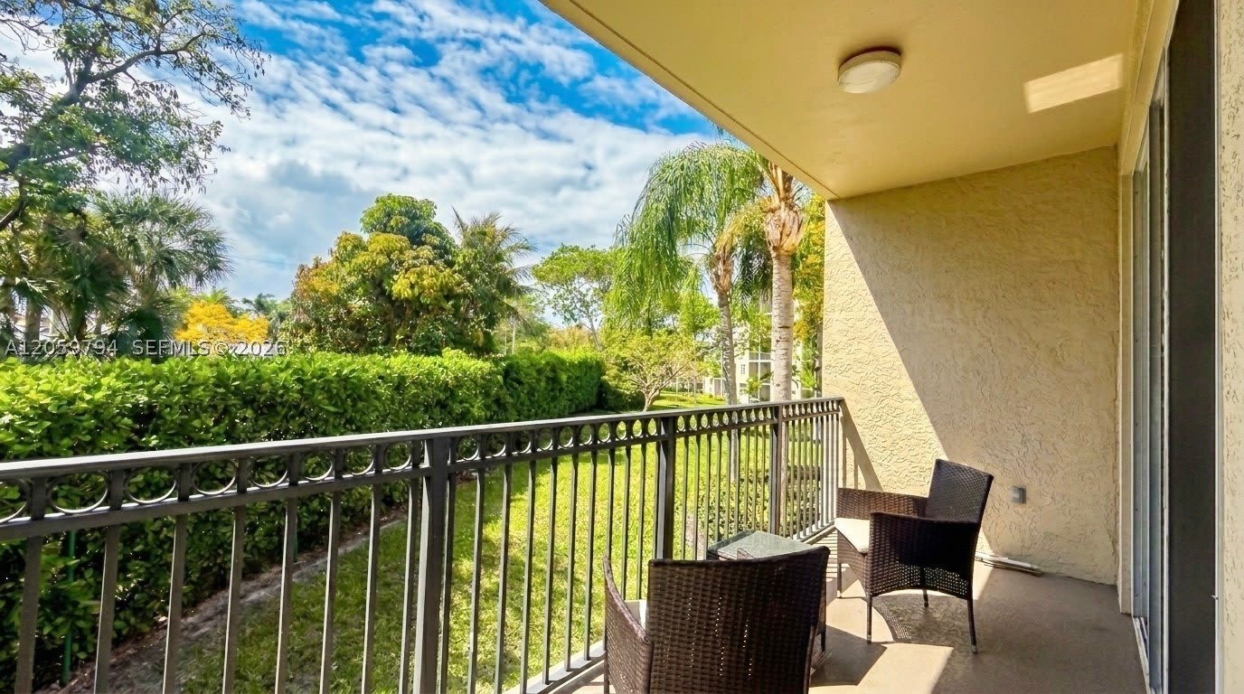 26 Royal Palm Way – photo 2