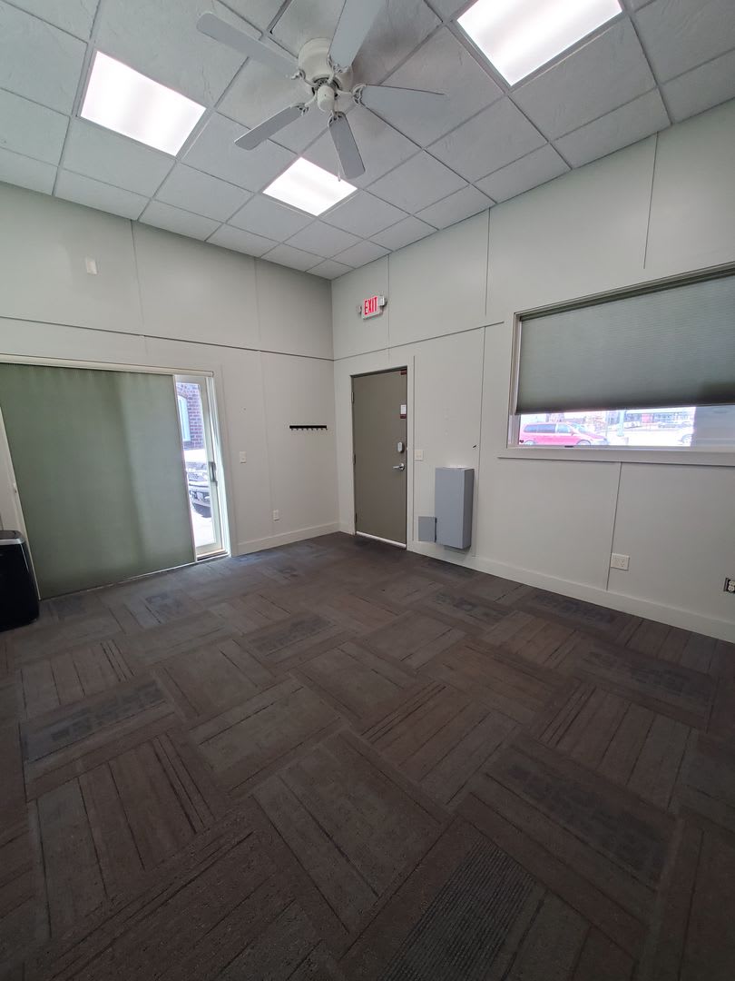 Awesome Downtown Moline Apartment Close to Arsenal – photo 5