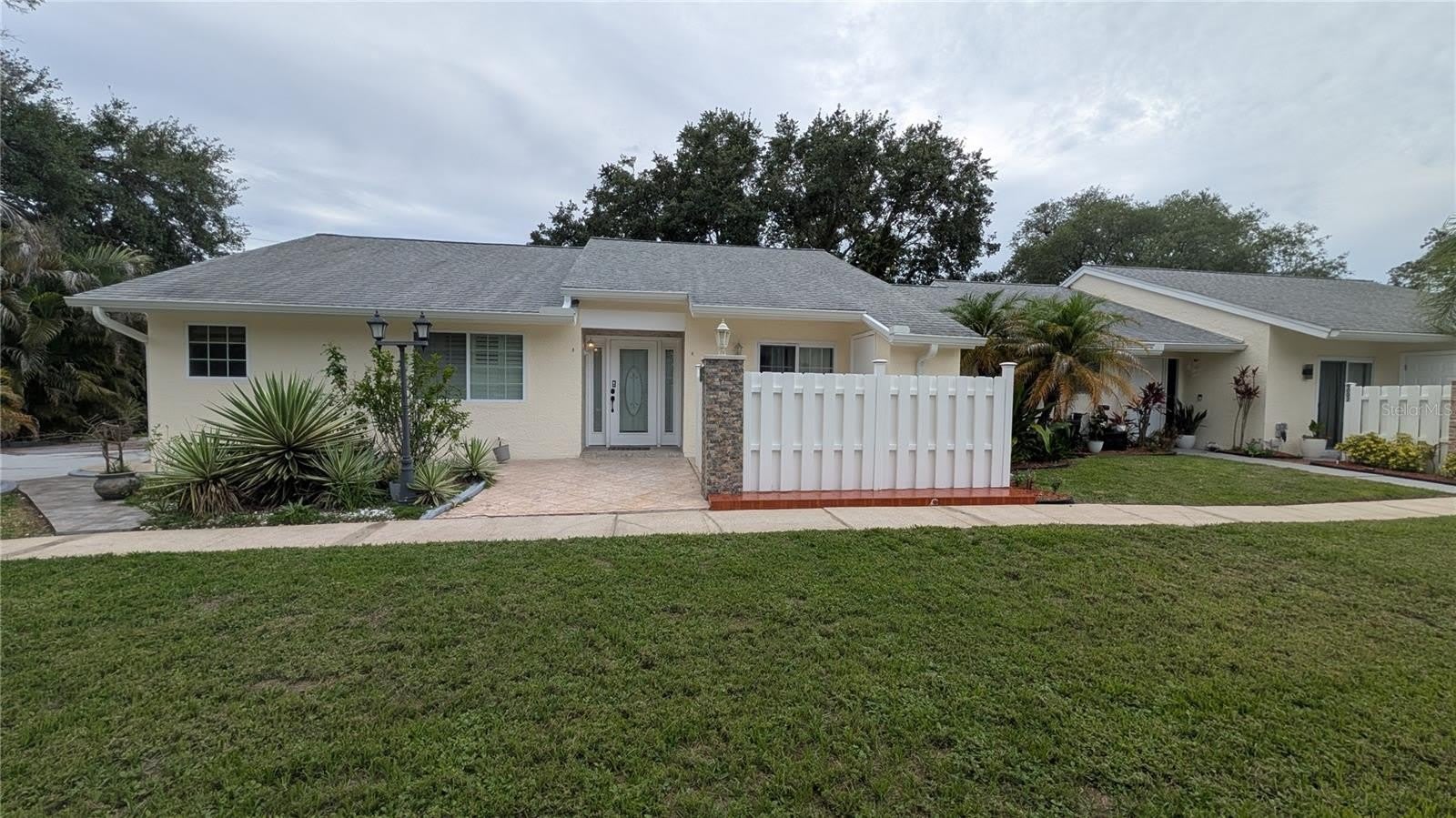 4000 POINCIANA Court – photo 1