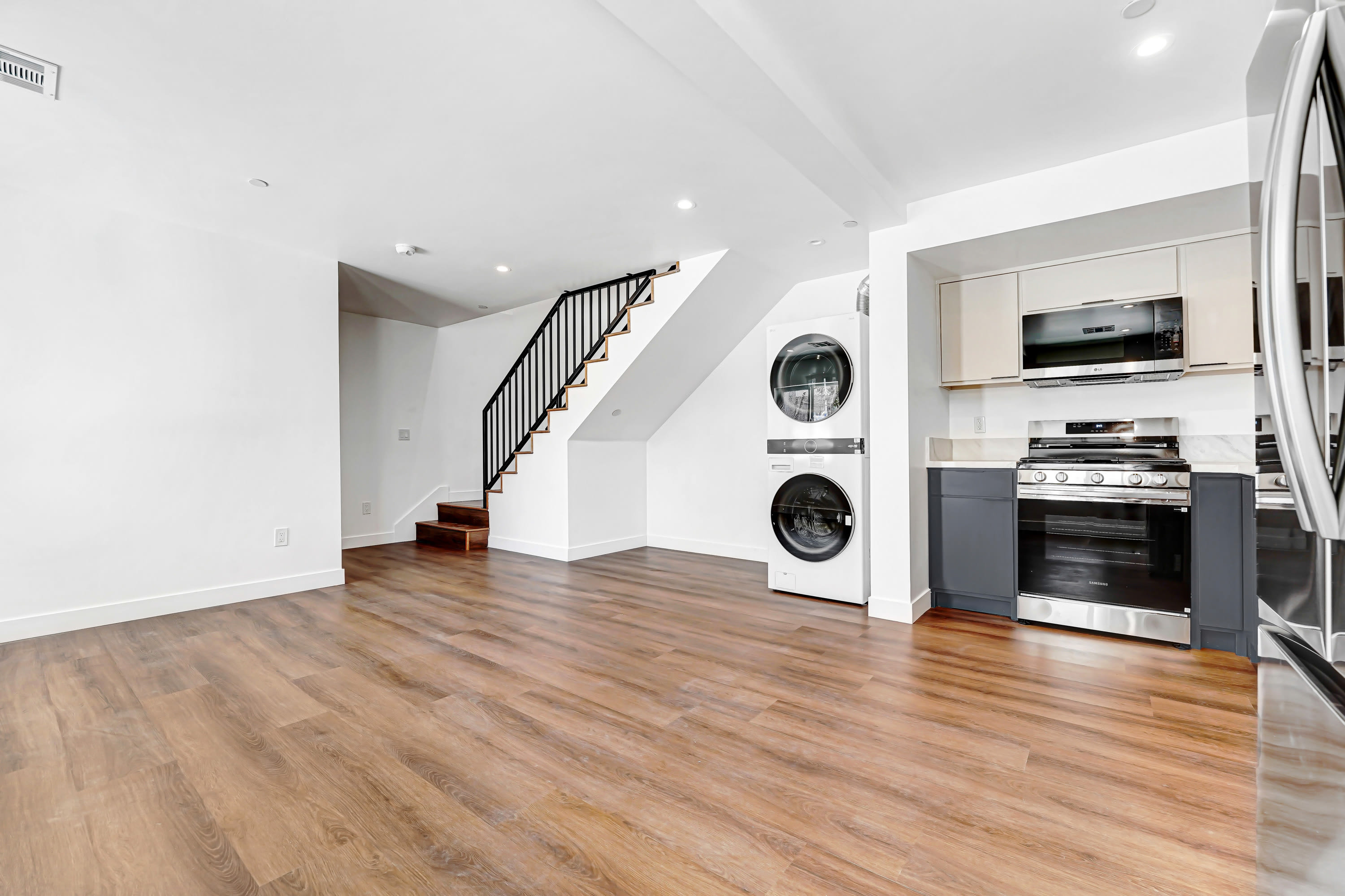 356 1/2 North Chicago Street – photo 3
