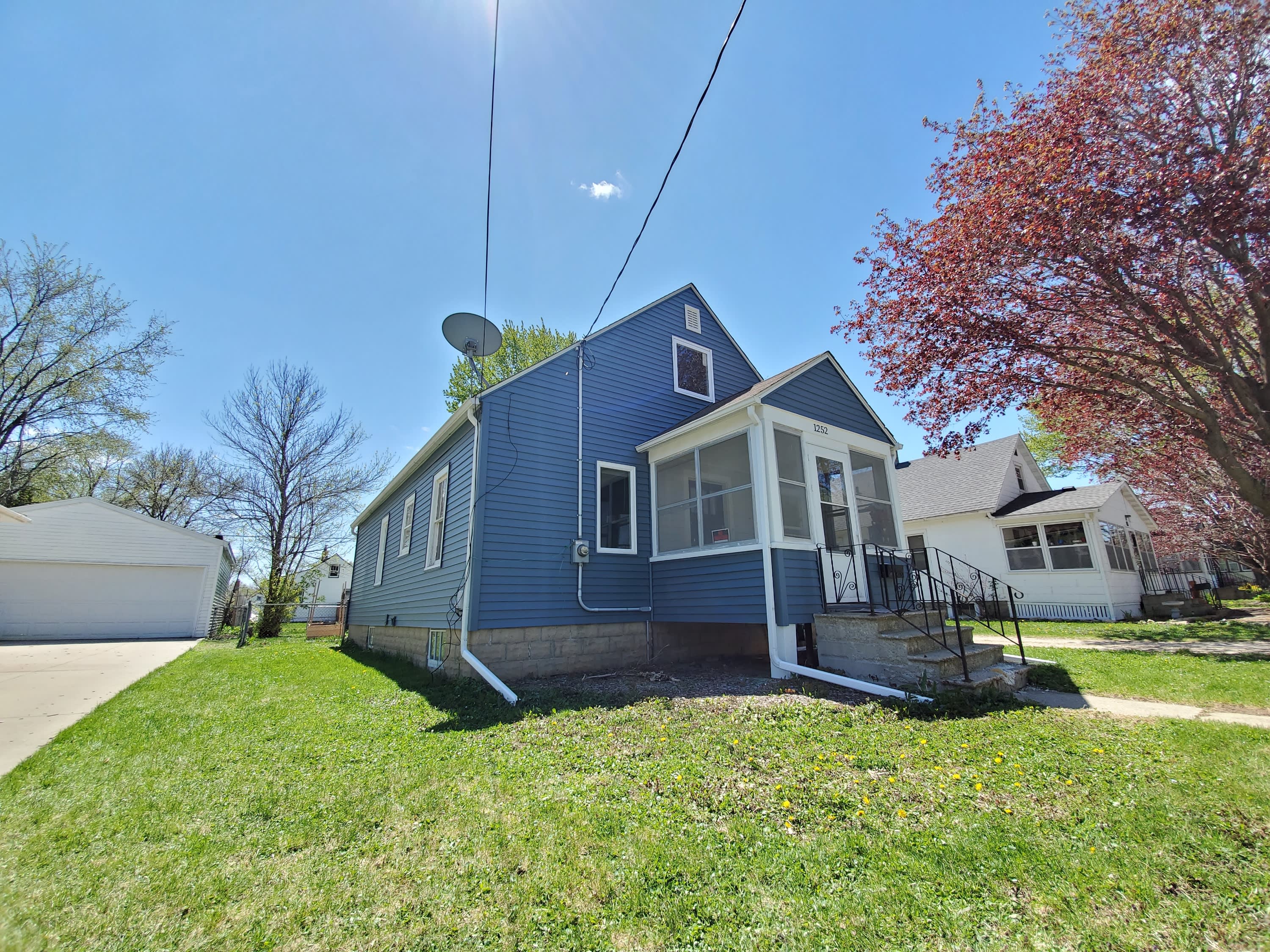 1252 4th Street Northeast – photo 2