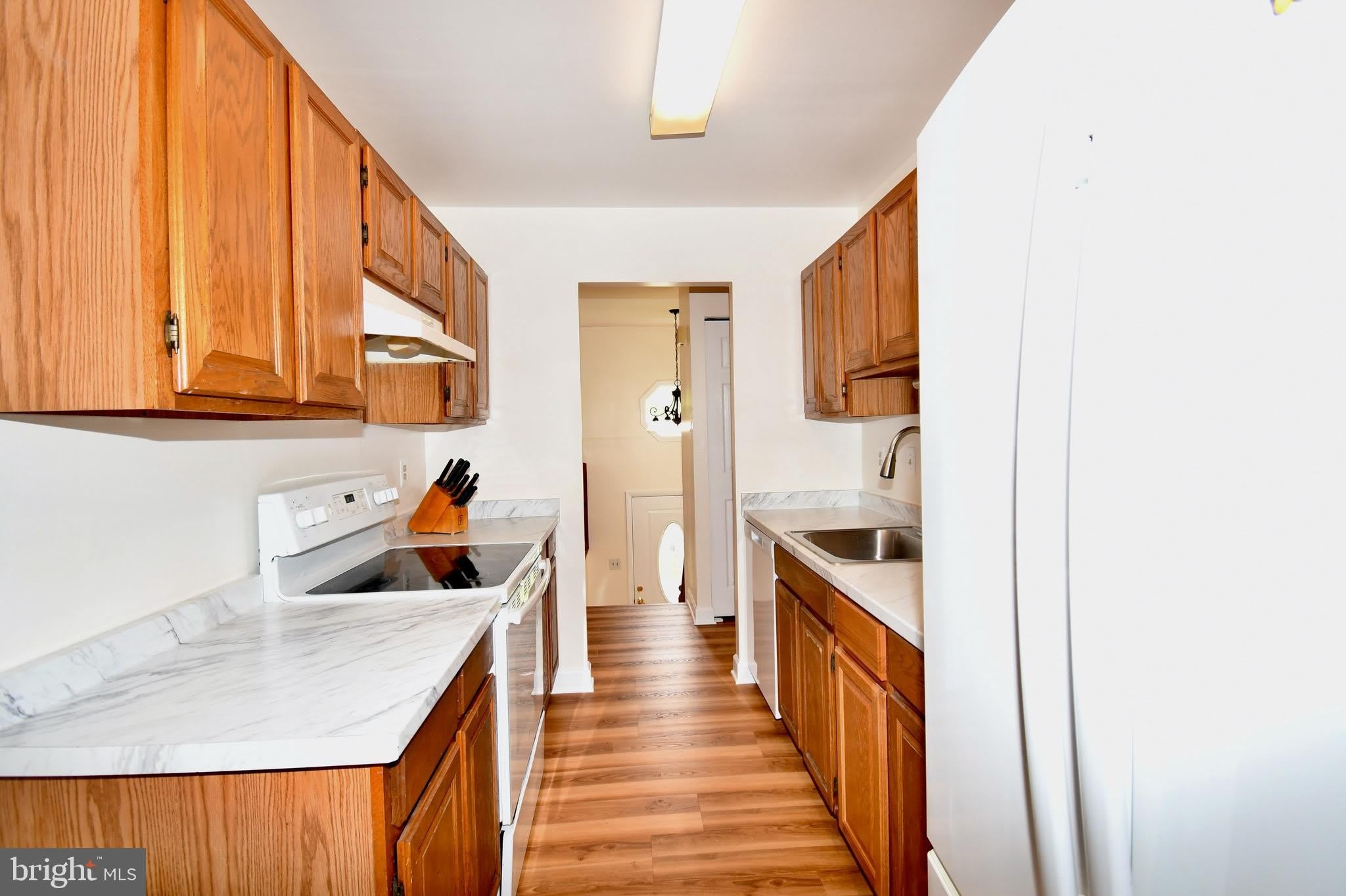 25253 CONRAD Court – photo 5