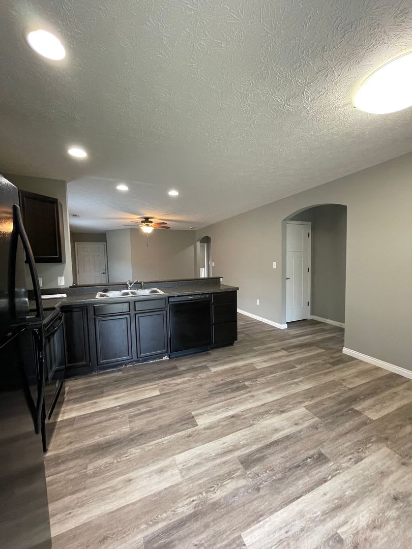 Three Bedroom Single Family Home – photo 3