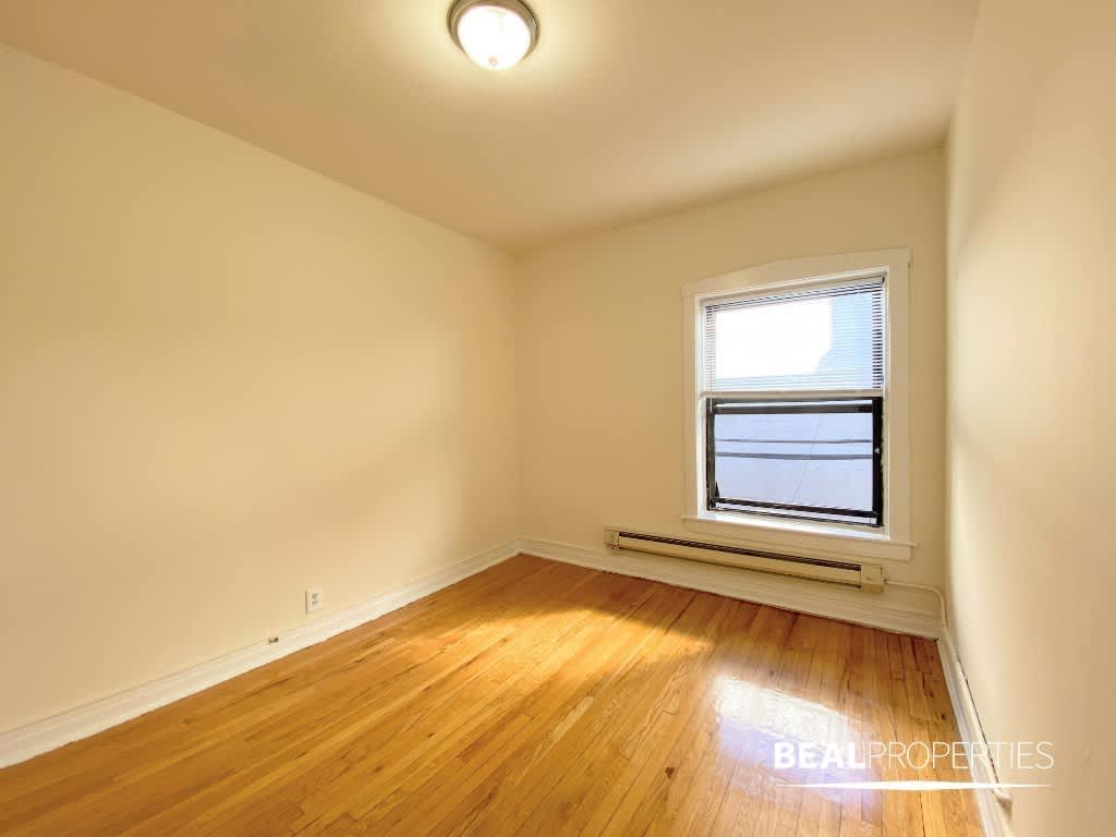 831 W Waveland Ave – photo 2