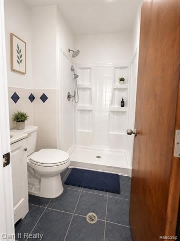 2490 Glendale Street – photo 5