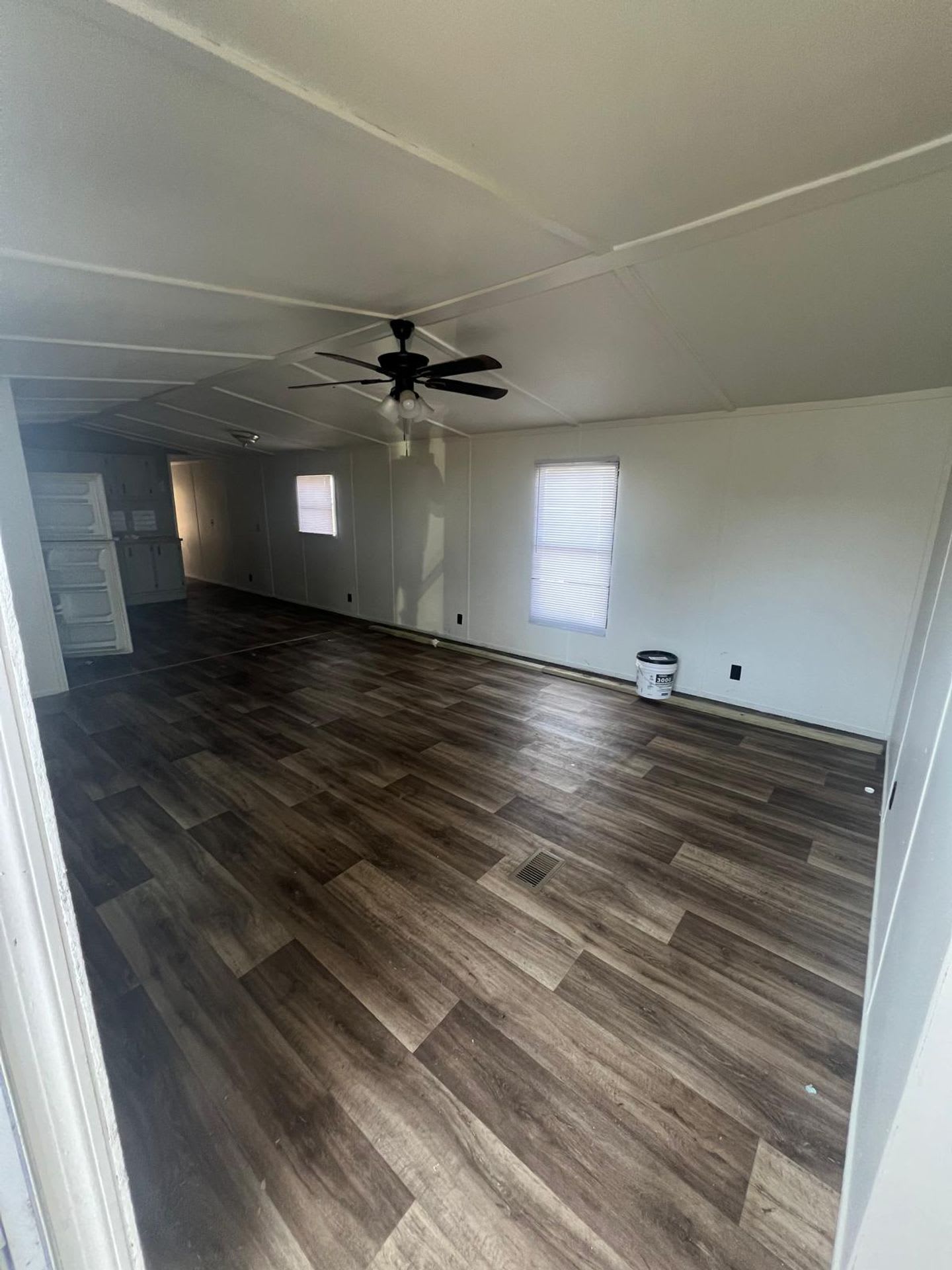 Renovated 3-Bed, 2-Bath Mobile Home – photo 2