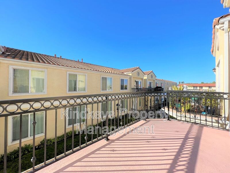 770 Florida St – photo 5
