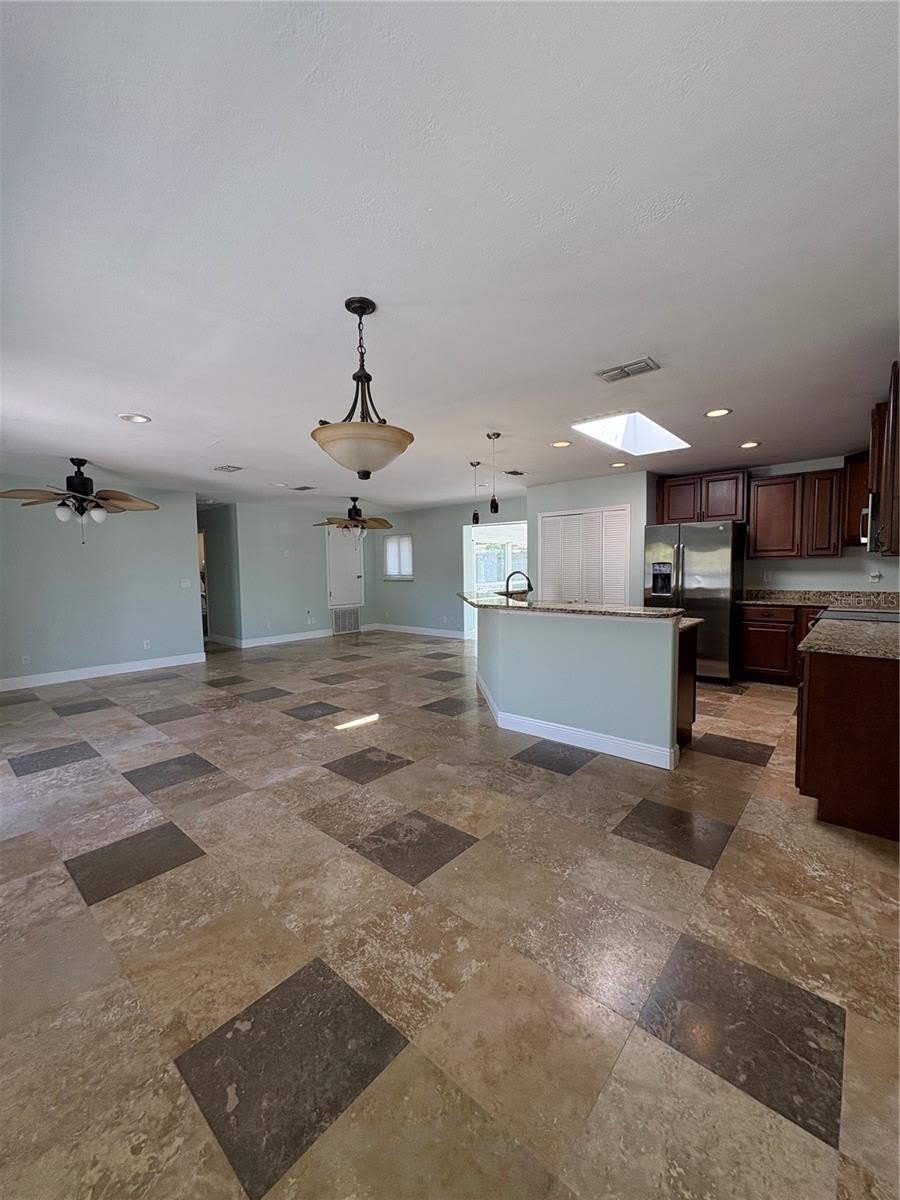 218 LEWIS Boulevard SE – photo 4