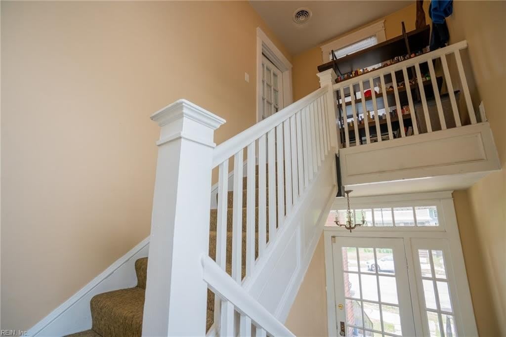 4500 Newport Avenue – photo 2