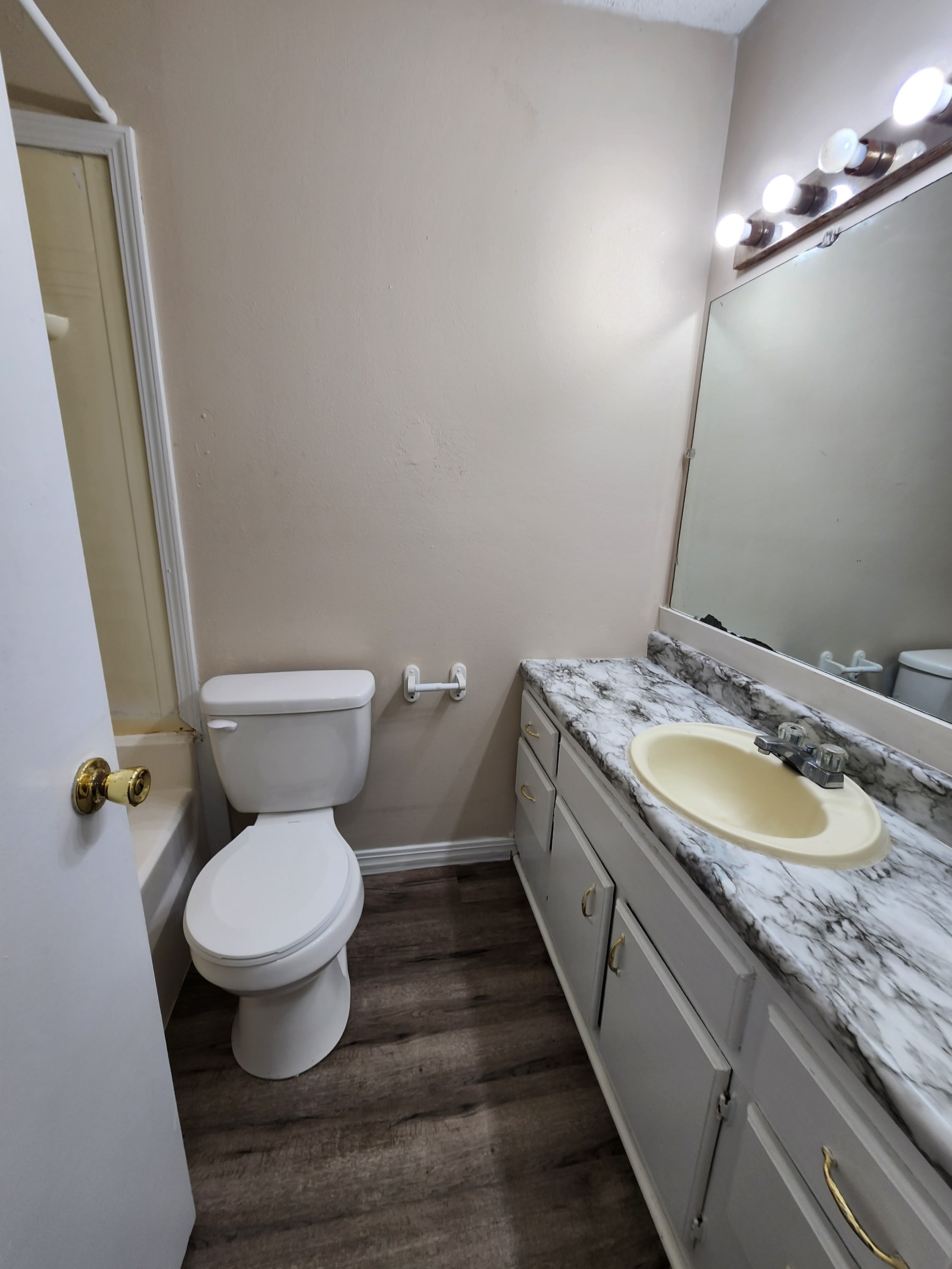 2131 Woodside Drive – photo 5
