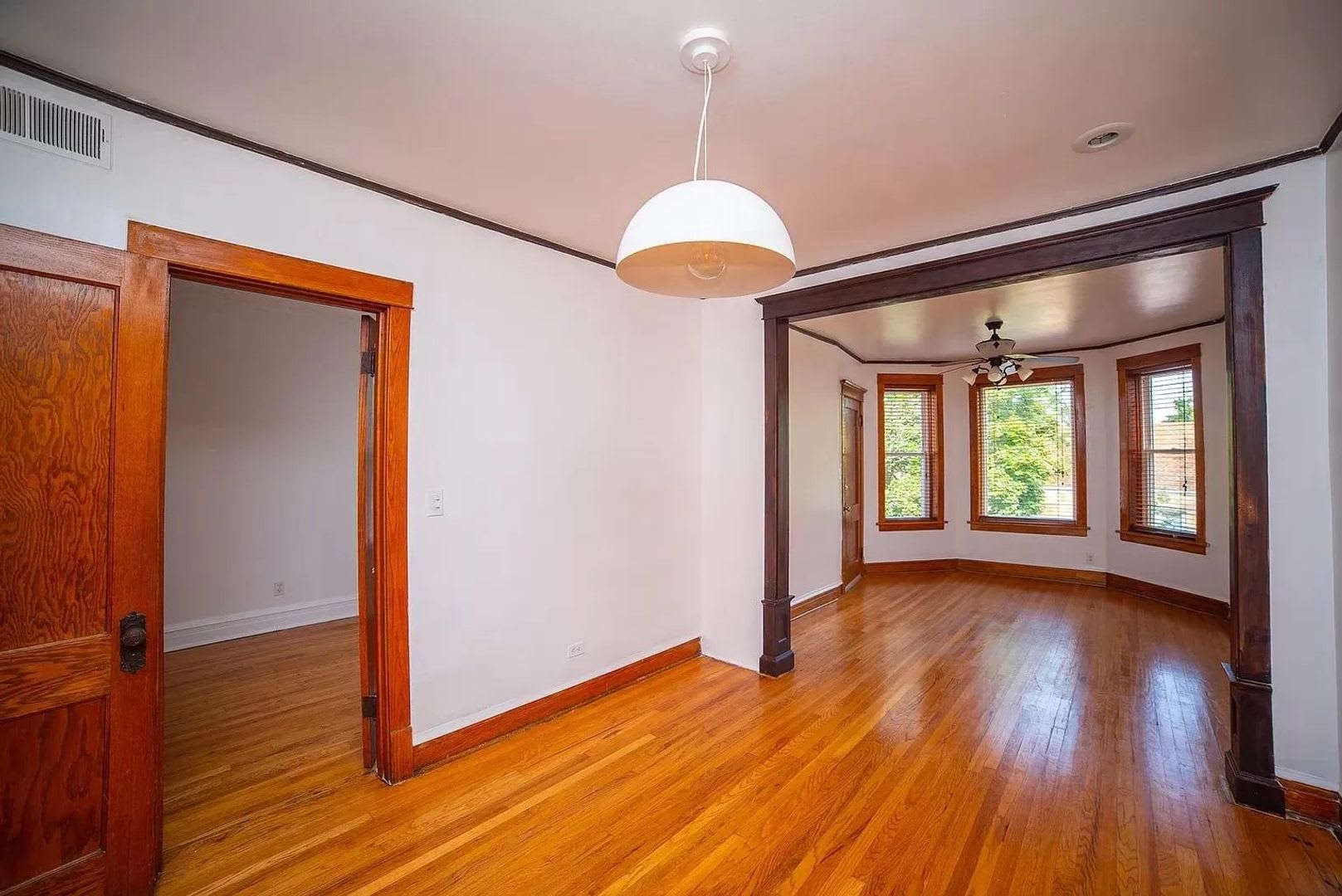 Humboldt Park Apartment – photo 3
