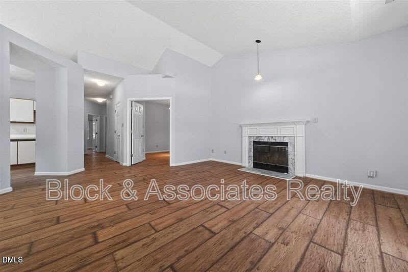 105 Ellsworth Place – photo 3