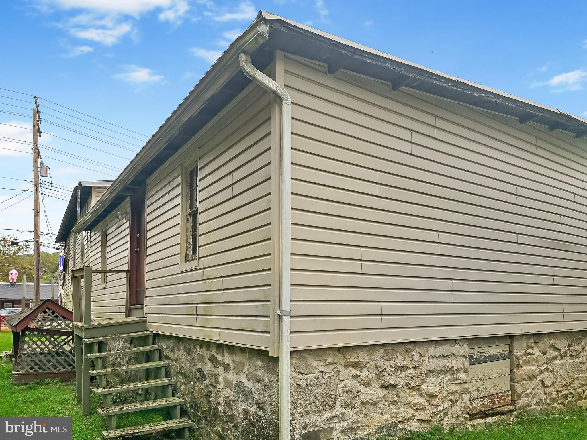 11010 YORK Road – photo 3