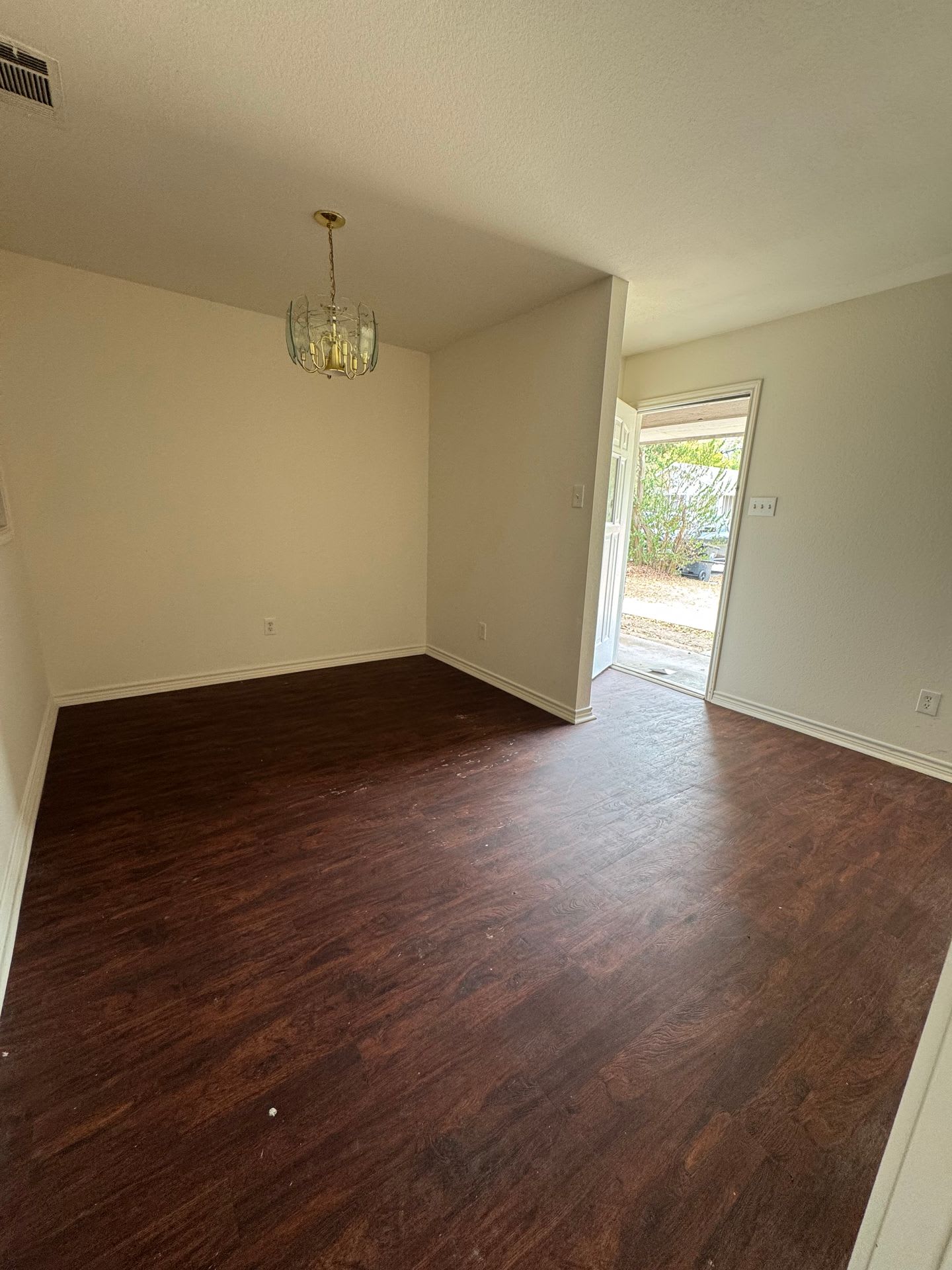 1101 W 5Th Ave – photo 2