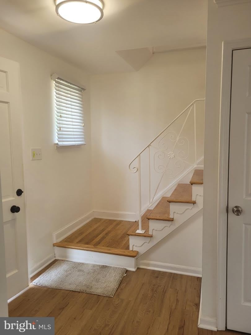 6818 ROLLING RD – photo 3