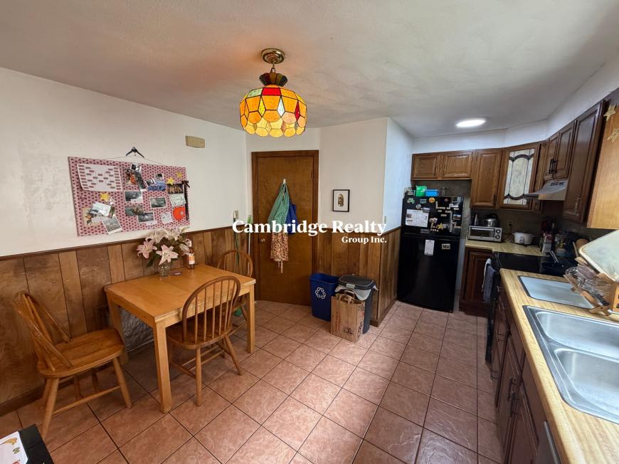 102 West Adams St. – photo 5
