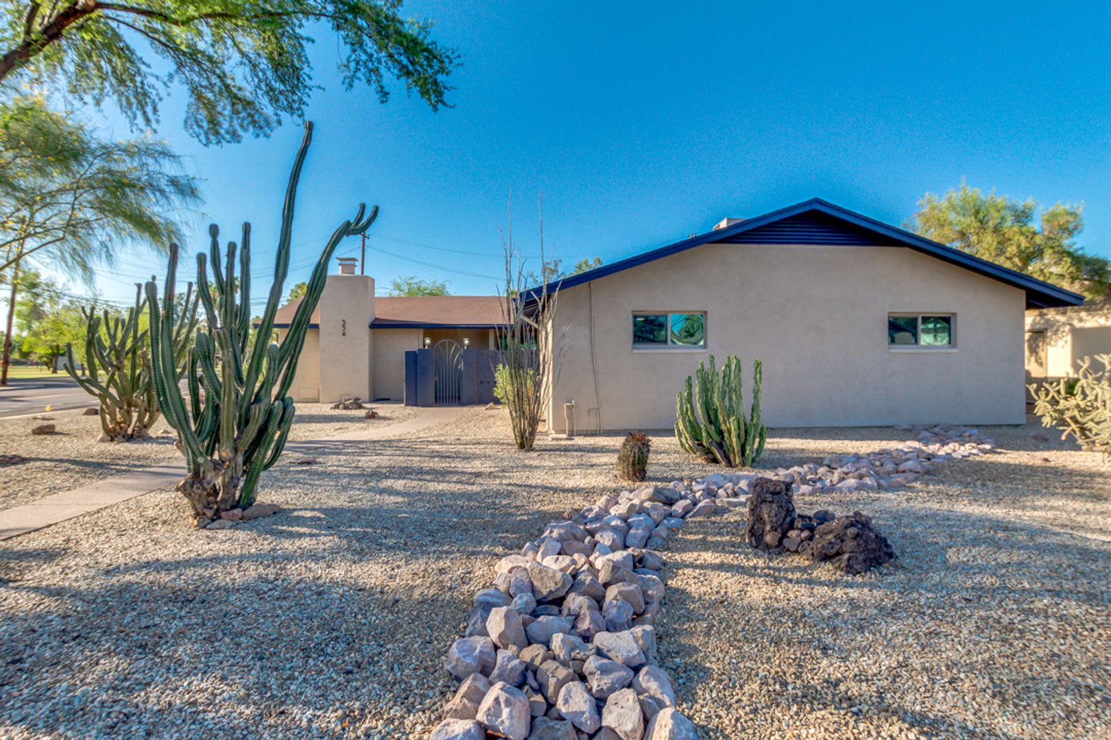 4 Bedroom 3 Baths Includes 2 Master Suites Just 1 Mile From Asu – photo 2