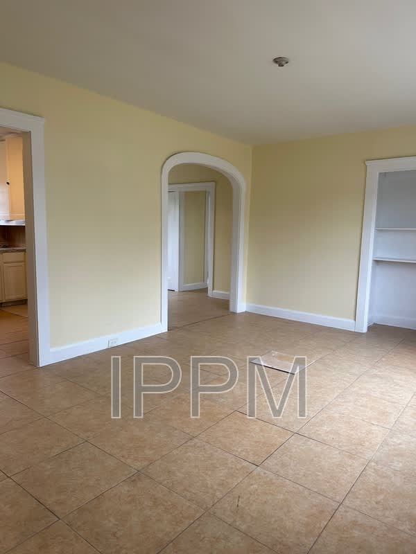 284 Corona Crescent – photo 2