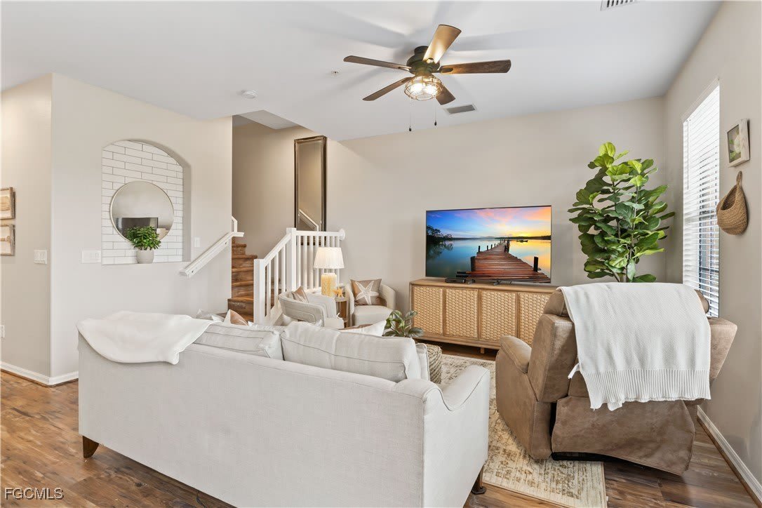 11908 Izarra Way – photo 4