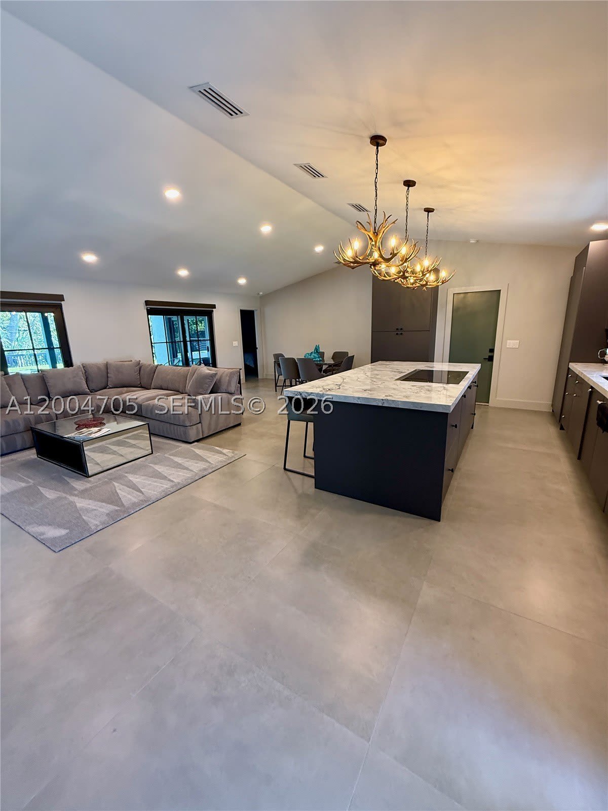 1304 Stratford St – photo 3