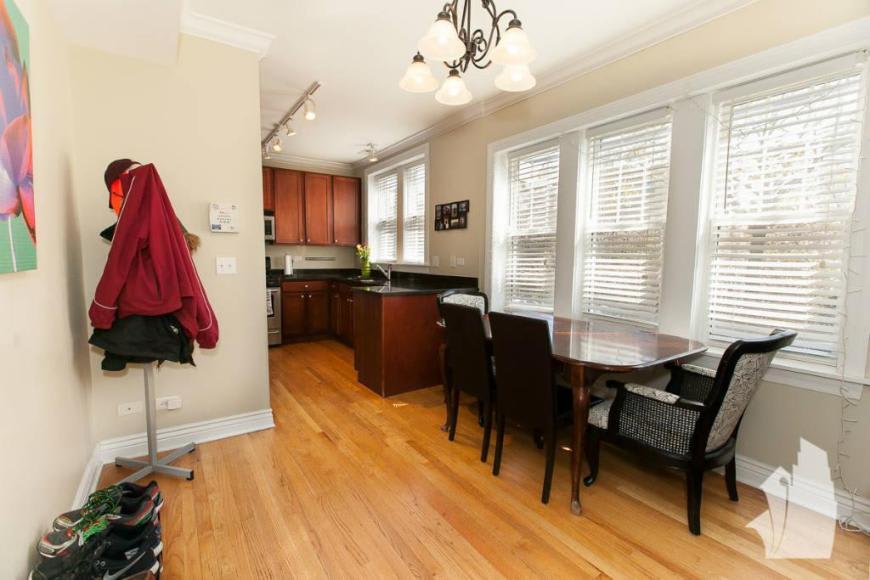 4867 N Hermitage Ave – photo 2