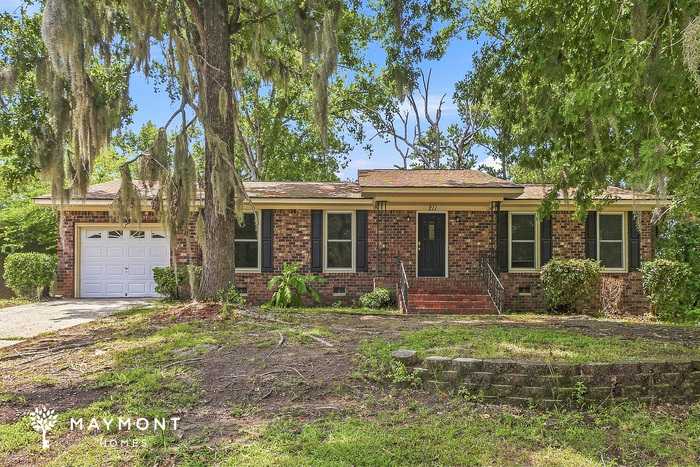 211 Kent Court – photo 1