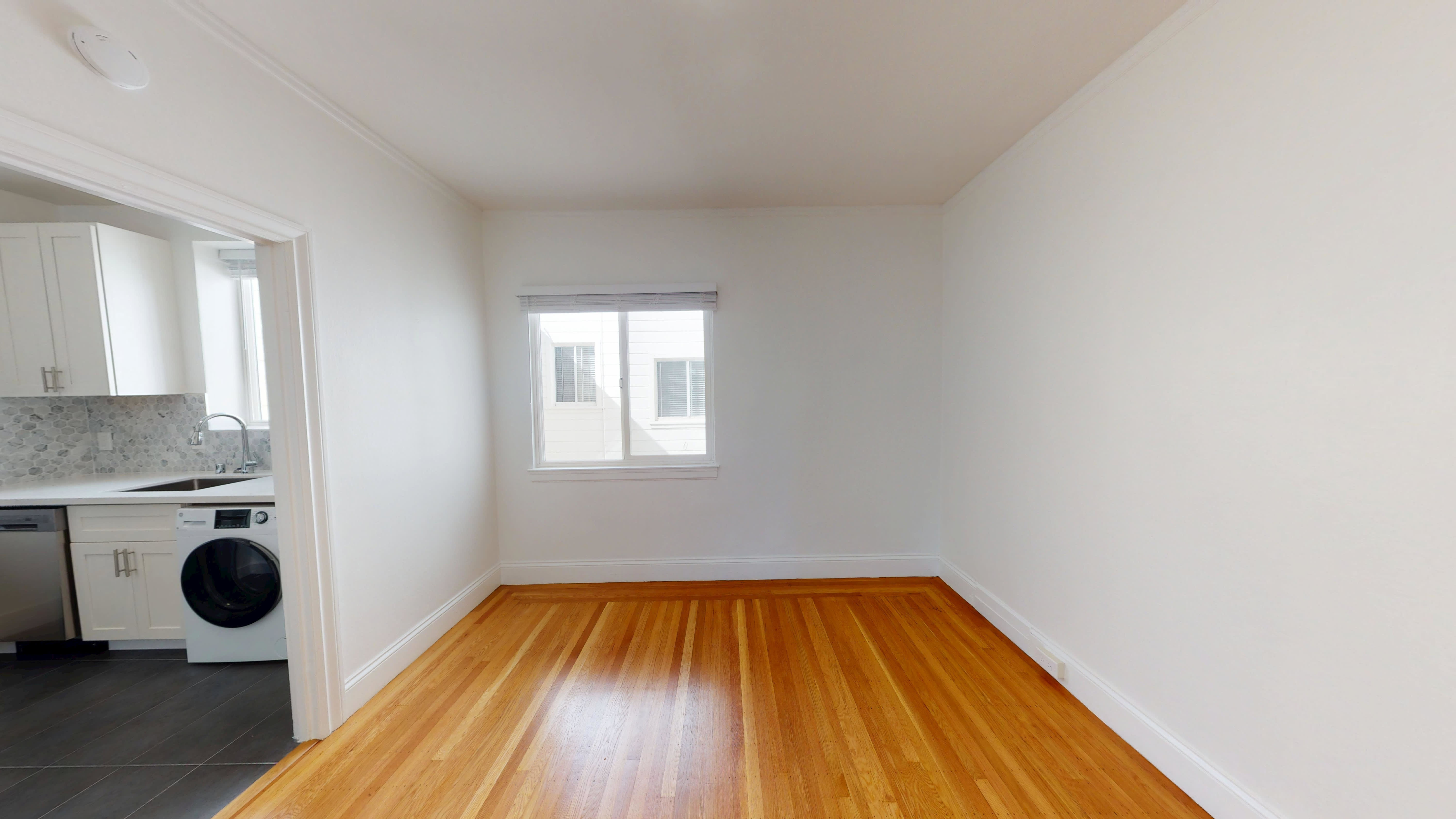 2844 Lyon Street – photo 3