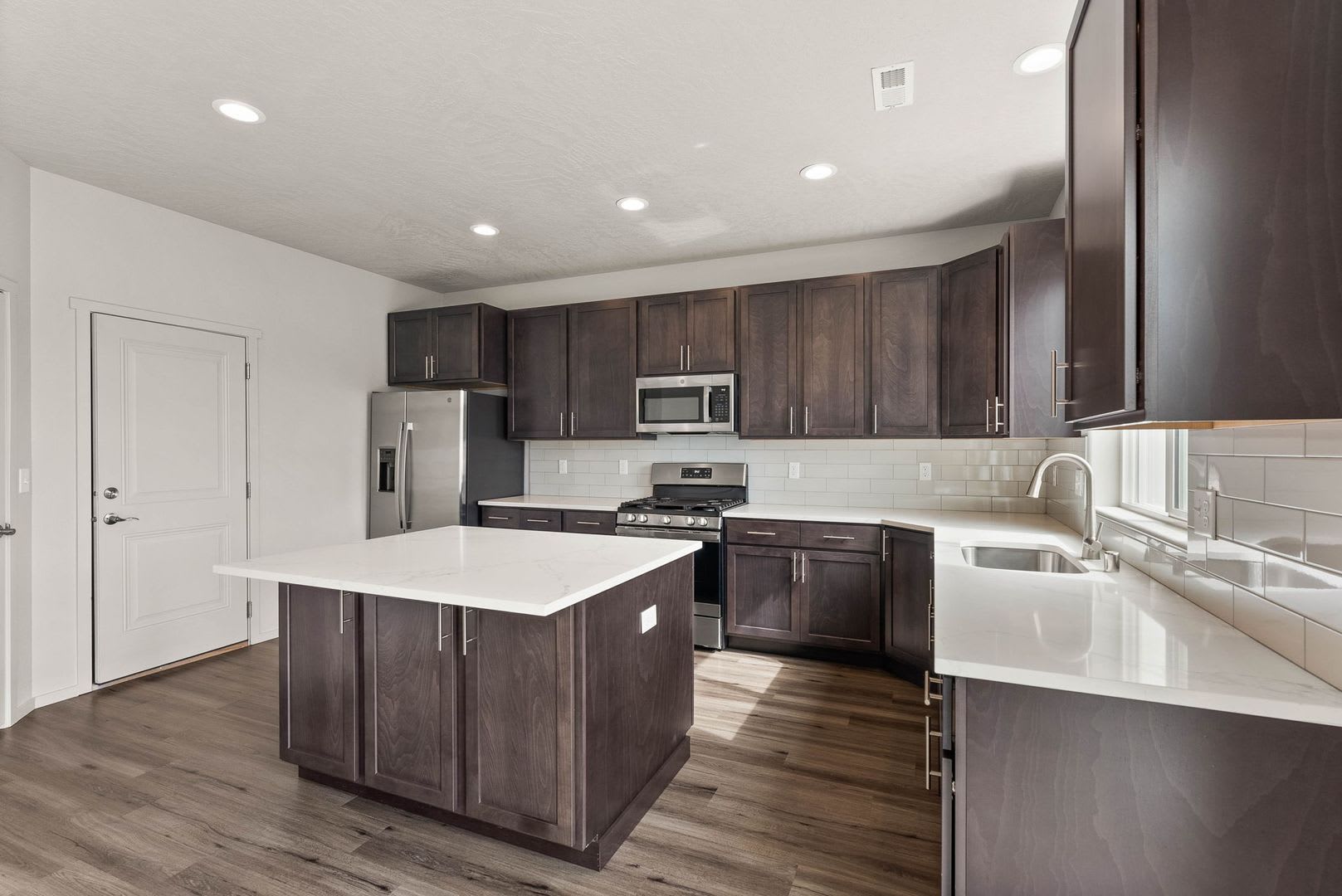 Newly Built 4 Bed, 2.5 Bath Rental in Spokane Valley! – photo 4
