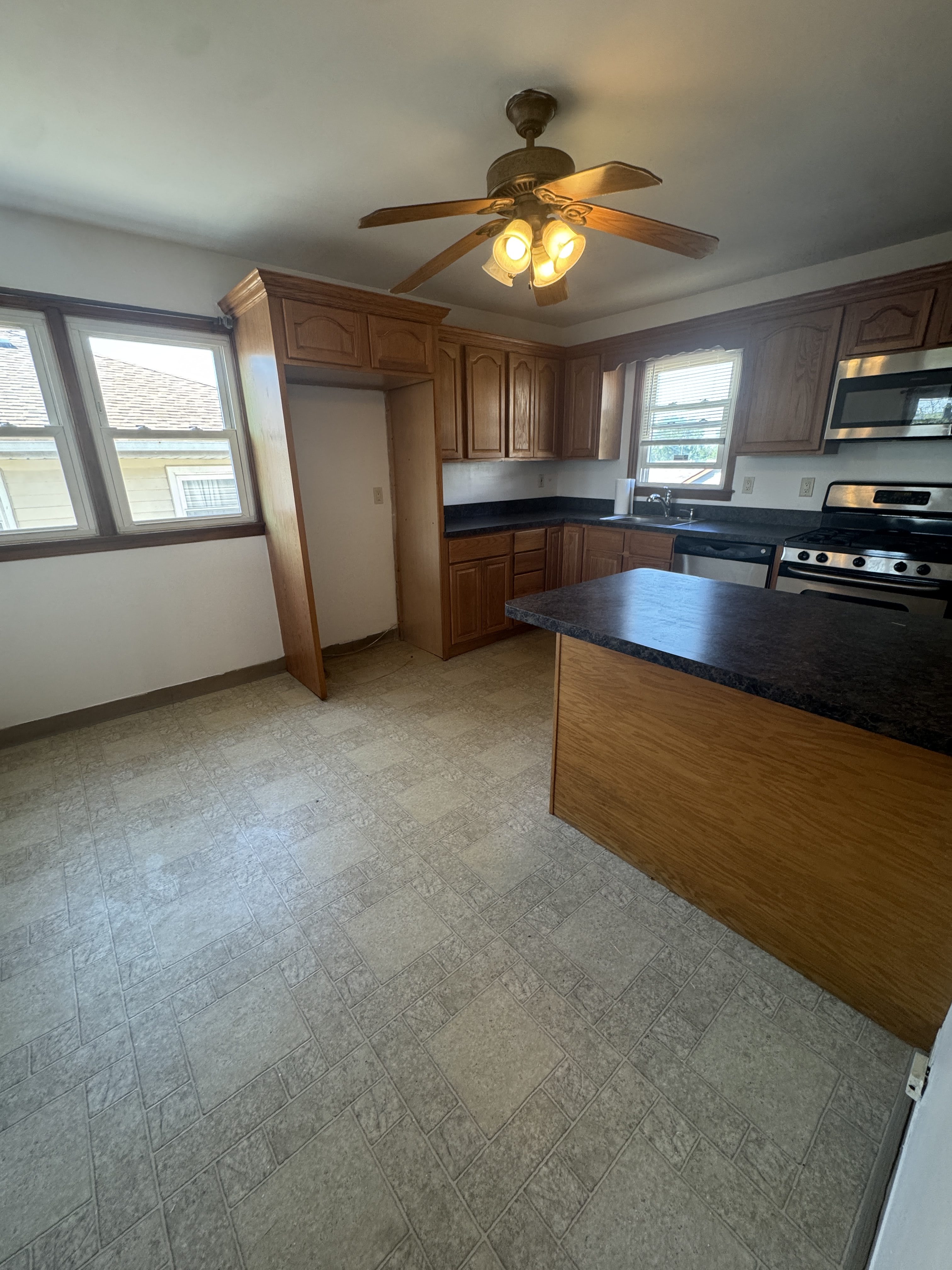 190 Baltimore Avenue – photo 5