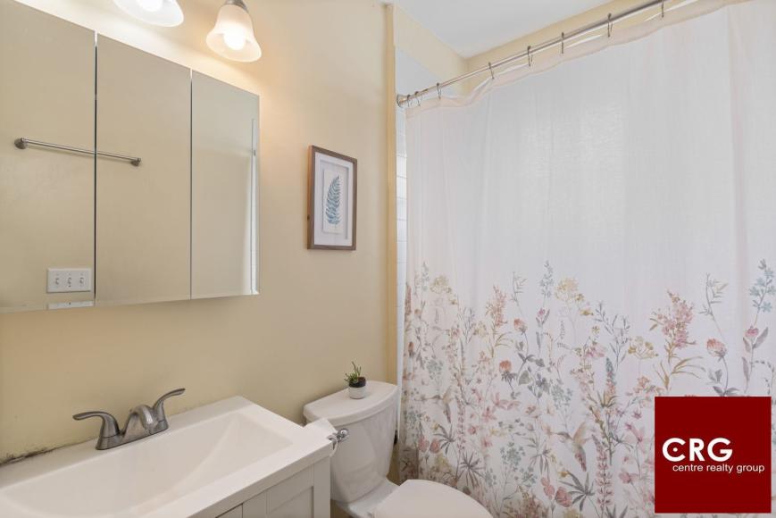 578 Washington St. – photo 5