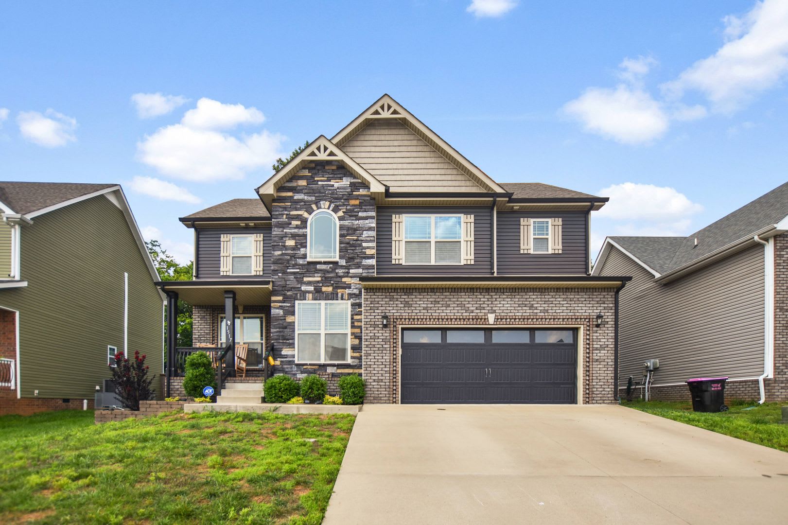 Pet Friendly Four Bedroom! – photo 1