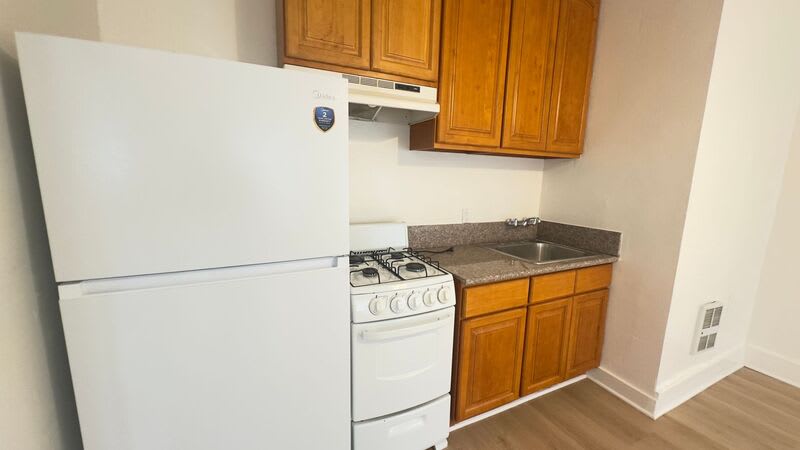545 N Oakland Ave – photo 5