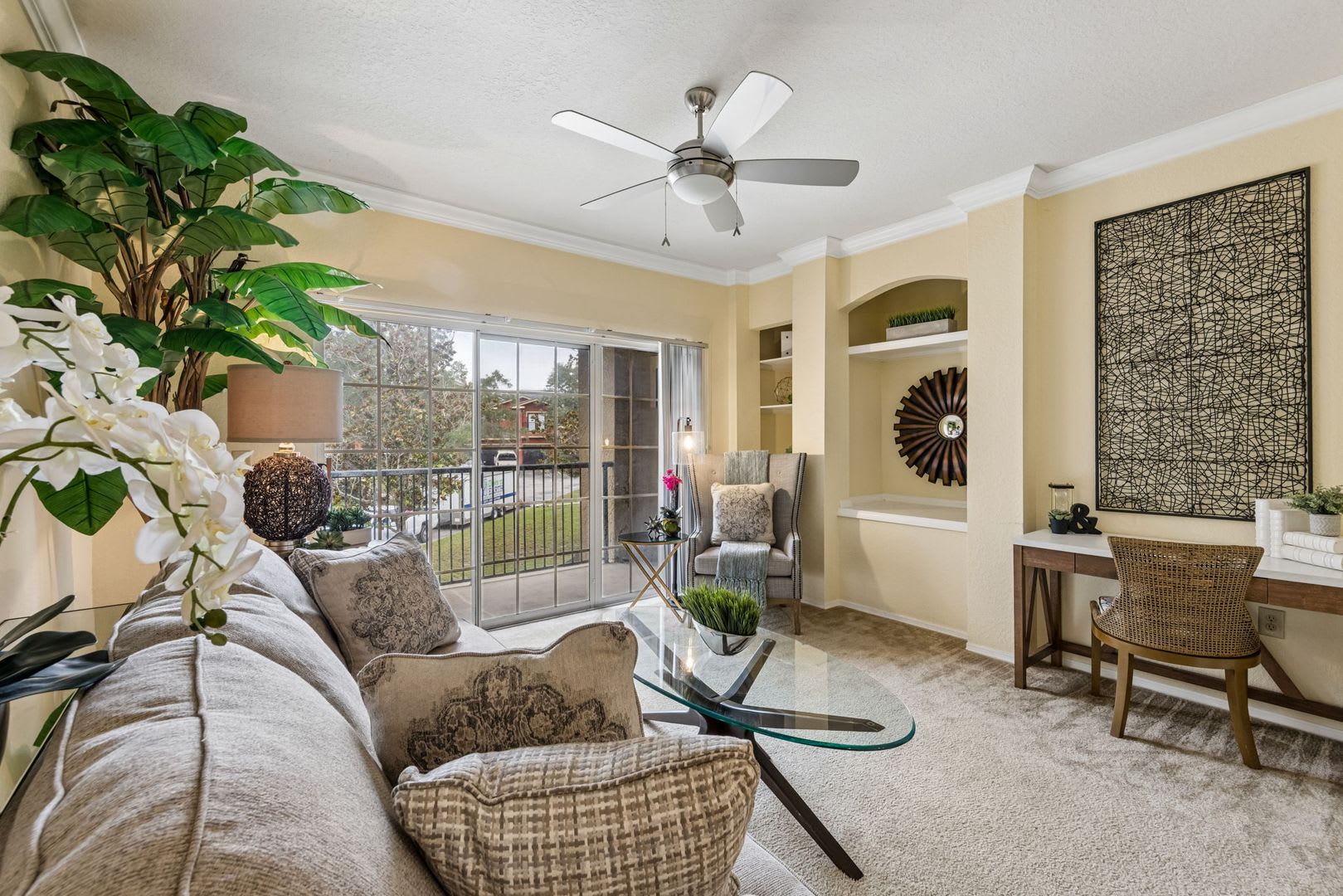 1/1 2nd floor condo, in gated community with all the amenities – photo 5
