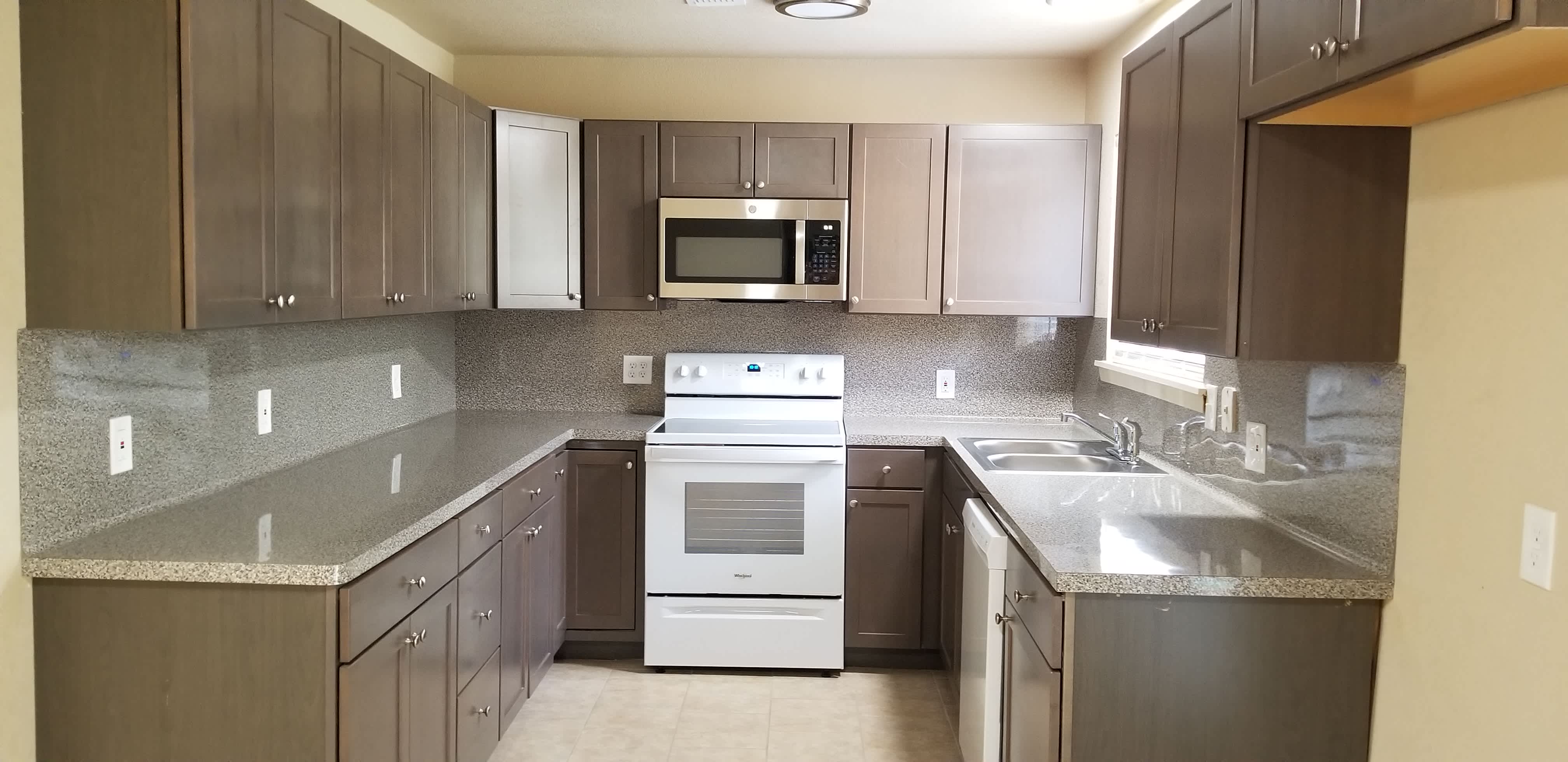 209 Saint Clair St – photo 4
